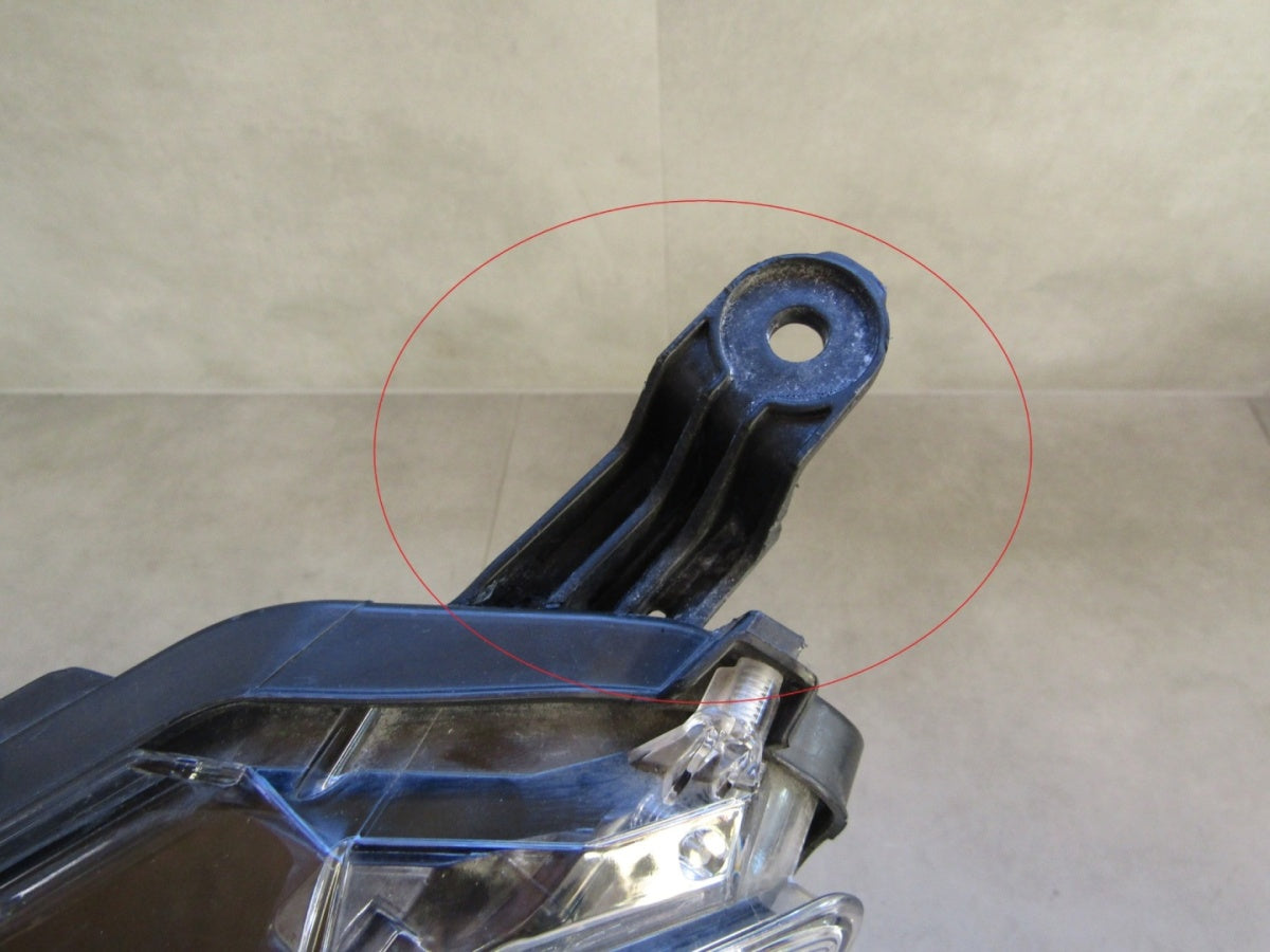 Prednji far Toyota Corolla Cross LED 20- LH lijevi HASCO 16-183