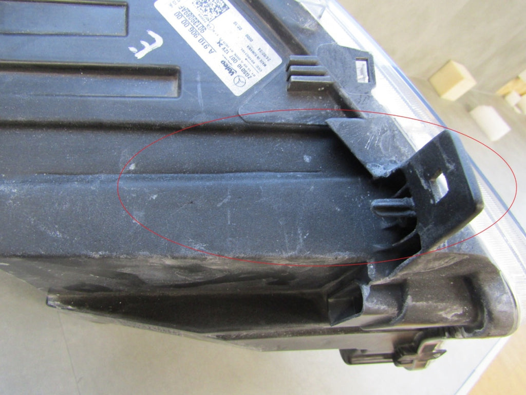 Prednji far Mercedes Sprinter W910 W907 halogen 18- LH A9109060000