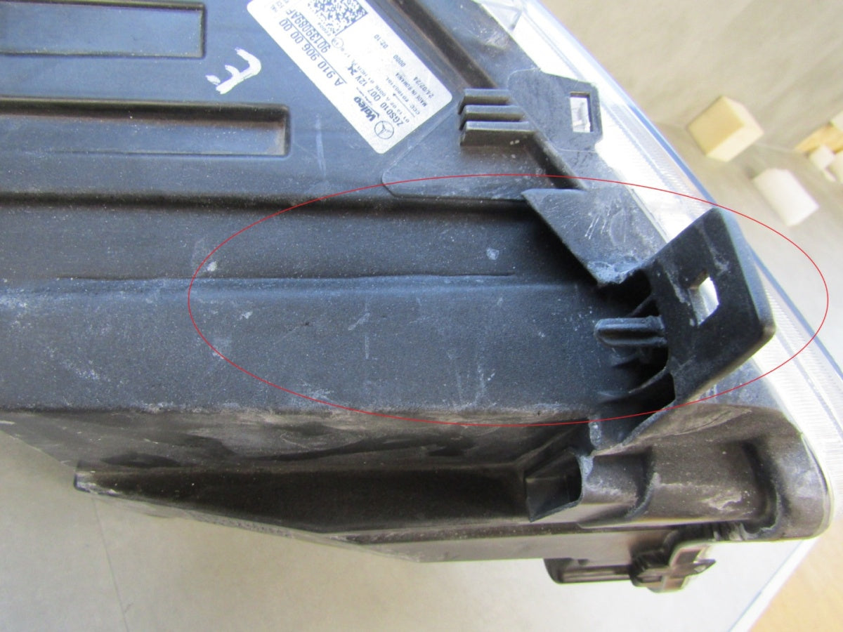 Prednji far Mercedes Sprinter W910 W907 halogen 18- LH A9109060000