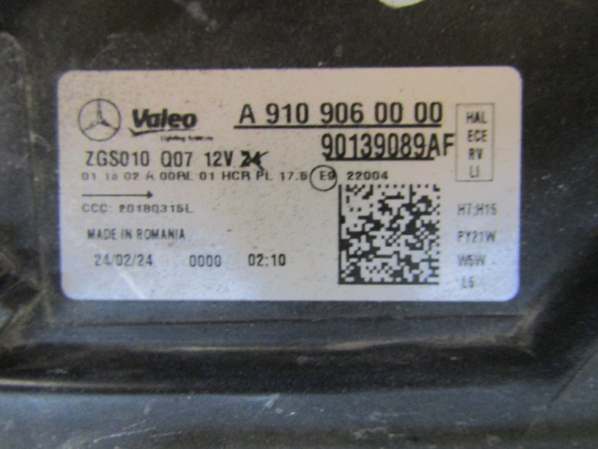 Prednji far Mercedes Sprinter W910 W907 halogen 18- LH A9109060000