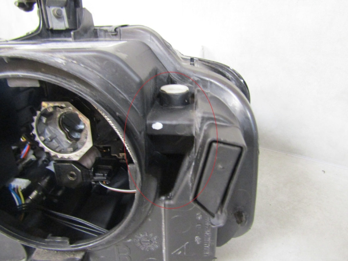 Prednji far Audi A4 B8 xenon XENON nezakretni 07-11 RH desni 8K0941004P