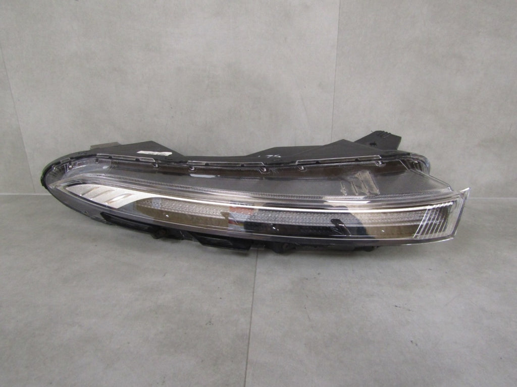 Prednji far Hyundai Bayon LED DRL 21-24 RH 92208Q0500