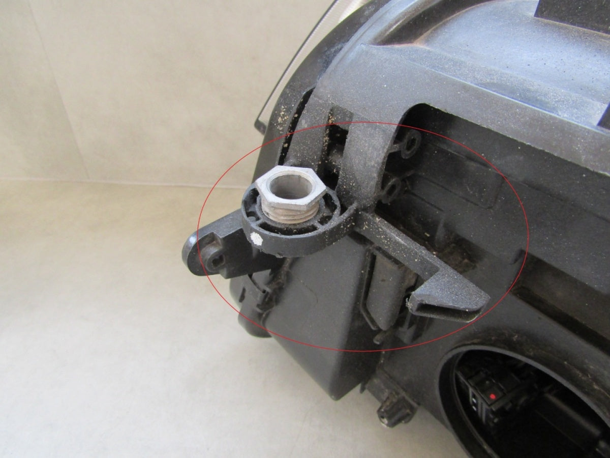 Prednji far Volkswagen Tiguan 2 II LIFT IQ LIGHT 20-24 RH desni 5NB941082C