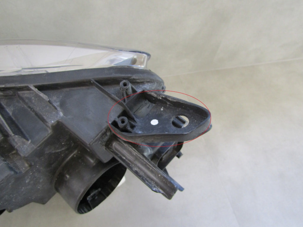 Prednji far Opel Combo E IV halogen RH 18- 9816825480