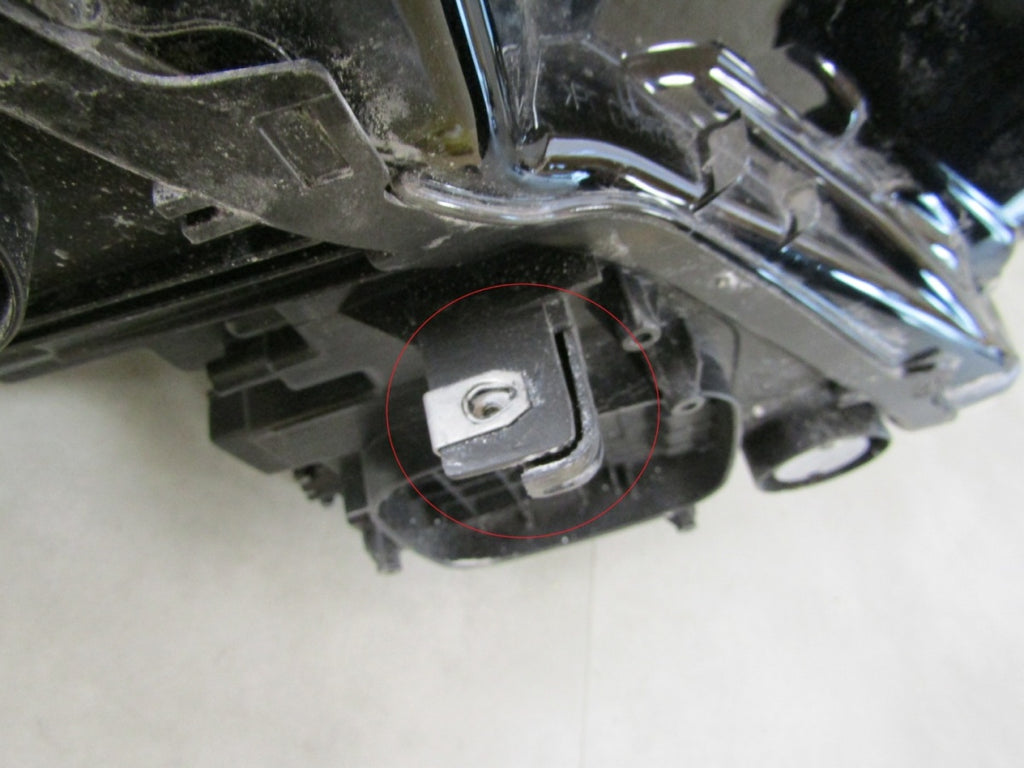 Prednji far OPEL CROSSLAND X ZWYKŁA17-20 RH desni 13467968