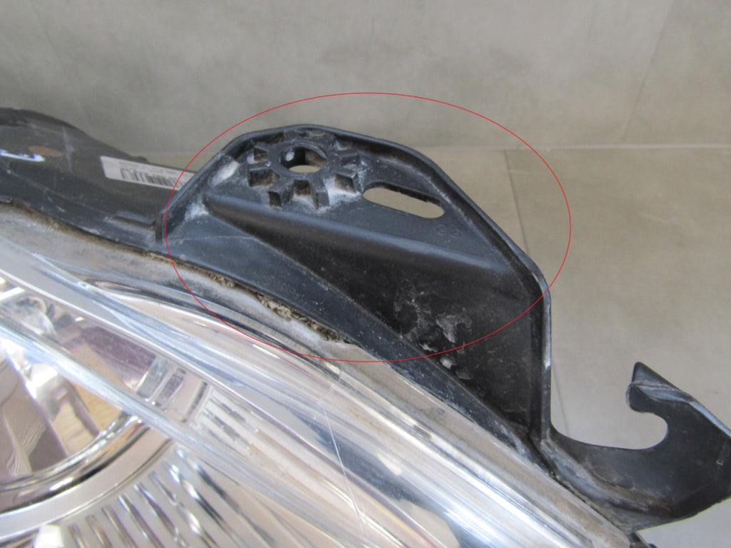 Prednji far Peugeot 3008 I 5008 I halogen 09-13 RH 9682519080