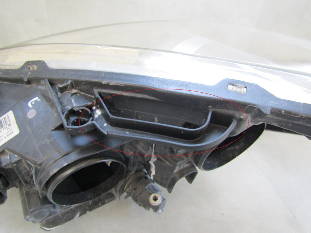 Prednji far Peugeot 3008 I 5008 I halogen 09-13 RH 9682519080
