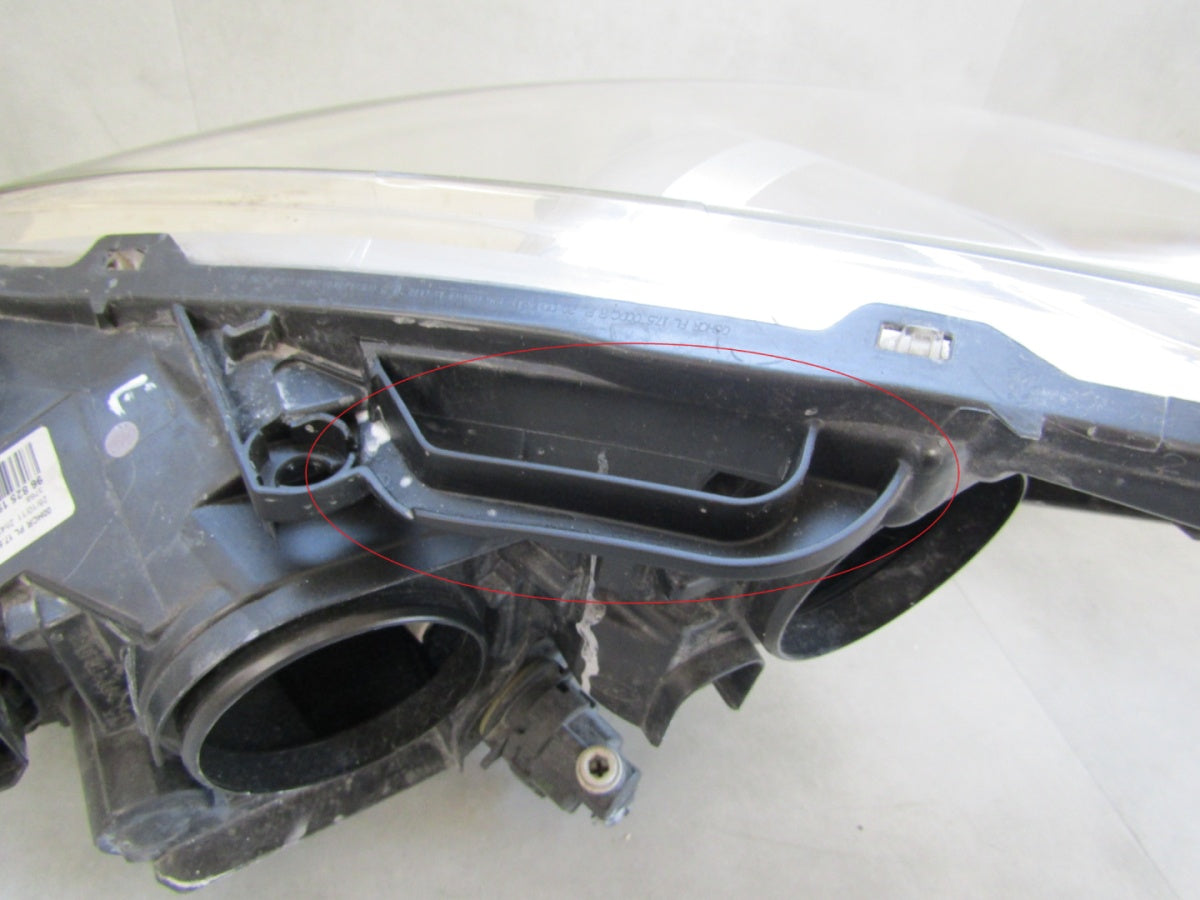 Prednji far Peugeot 3008 I 5008 I halogen 09-13 RH 9682519080