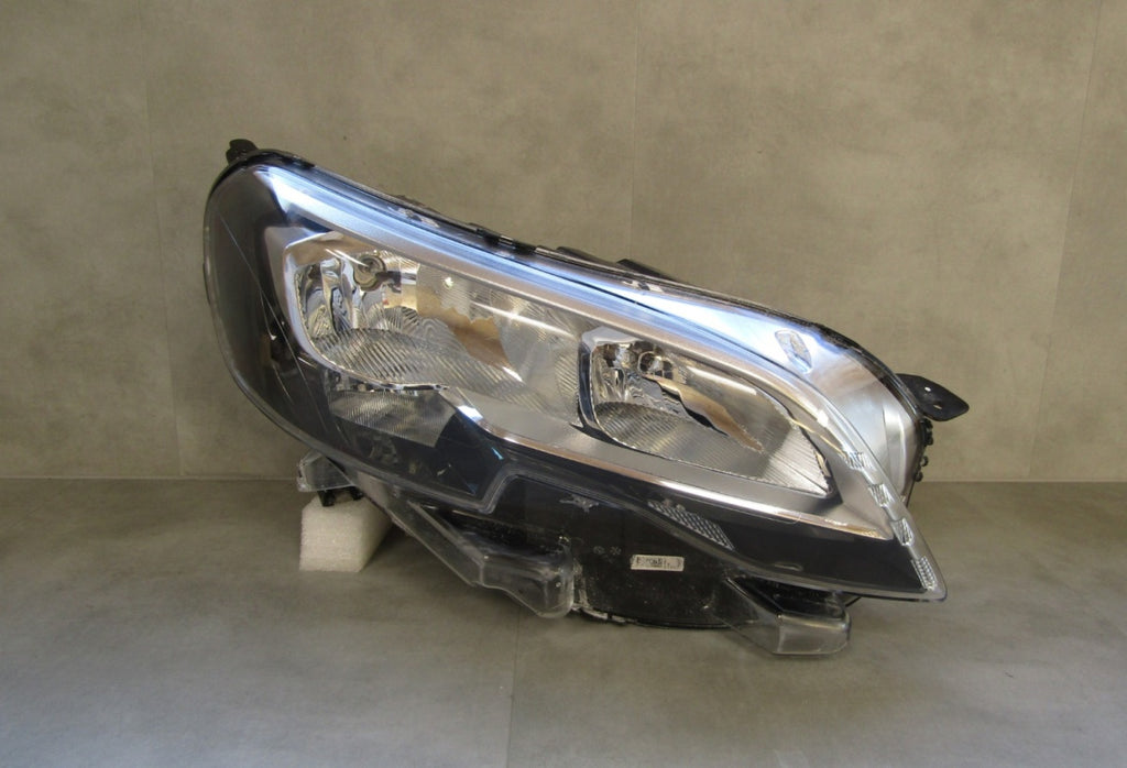 Prednji far Peugeot Expert 3 III Traveller halogen 16-23 RH