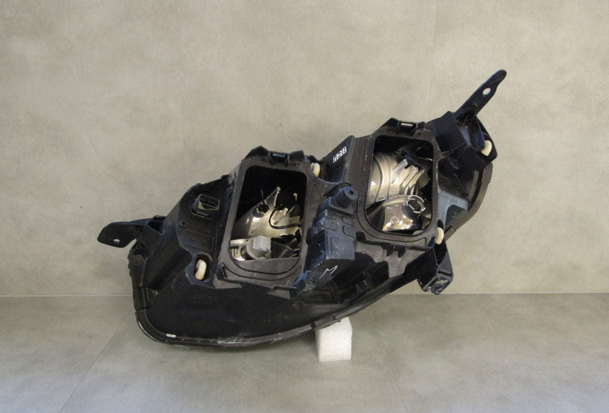 Prednji far Peugeot Expert 3 III Traveller halogen 16-23 RH