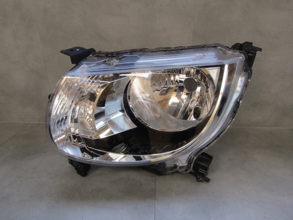 Prednji far Suzuki Ignis 3 III halogen 16- LH lijevi KOITO 100-59343