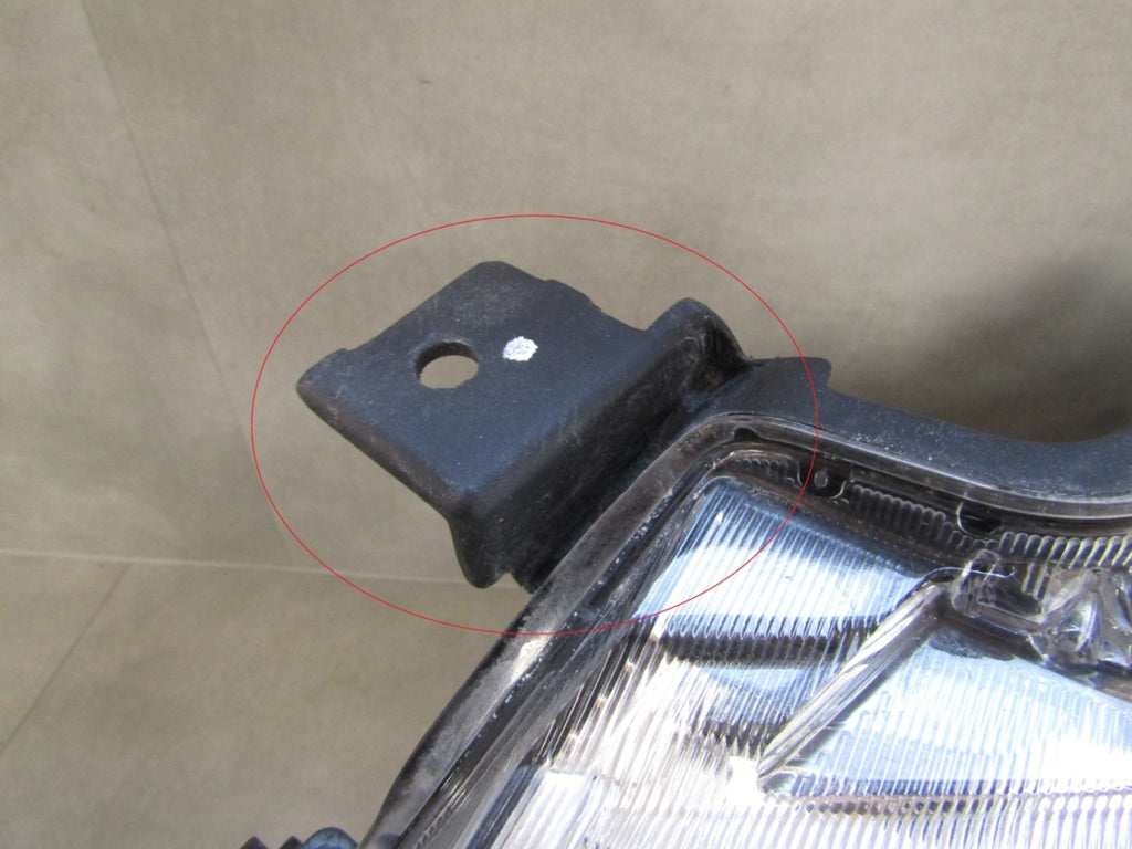 Prednji far Suzuki Ignis 3 III halogen 16- LH lijevi KOITO 100-59343