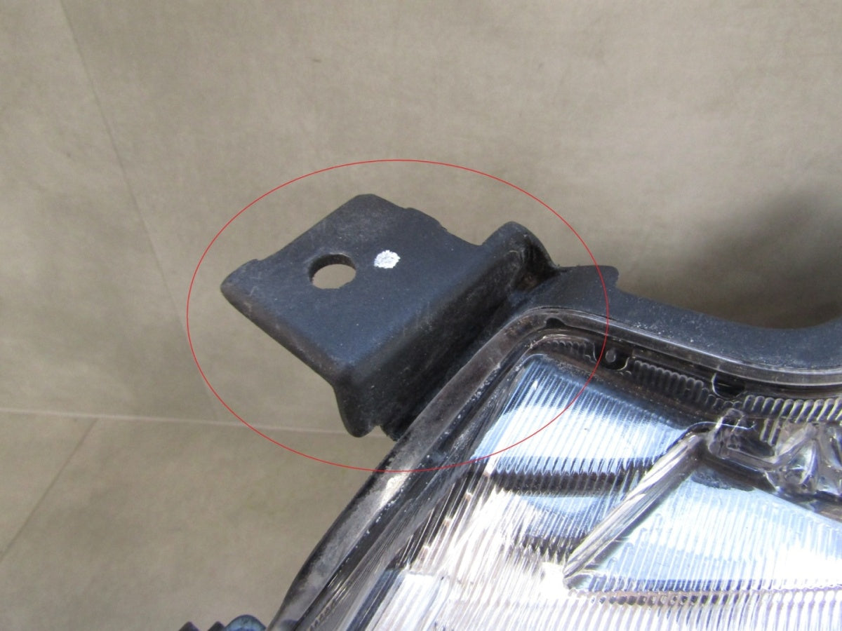 Prednji far Suzuki Ignis 3 III halogen 16- LH lijevi KOITO 100-59343