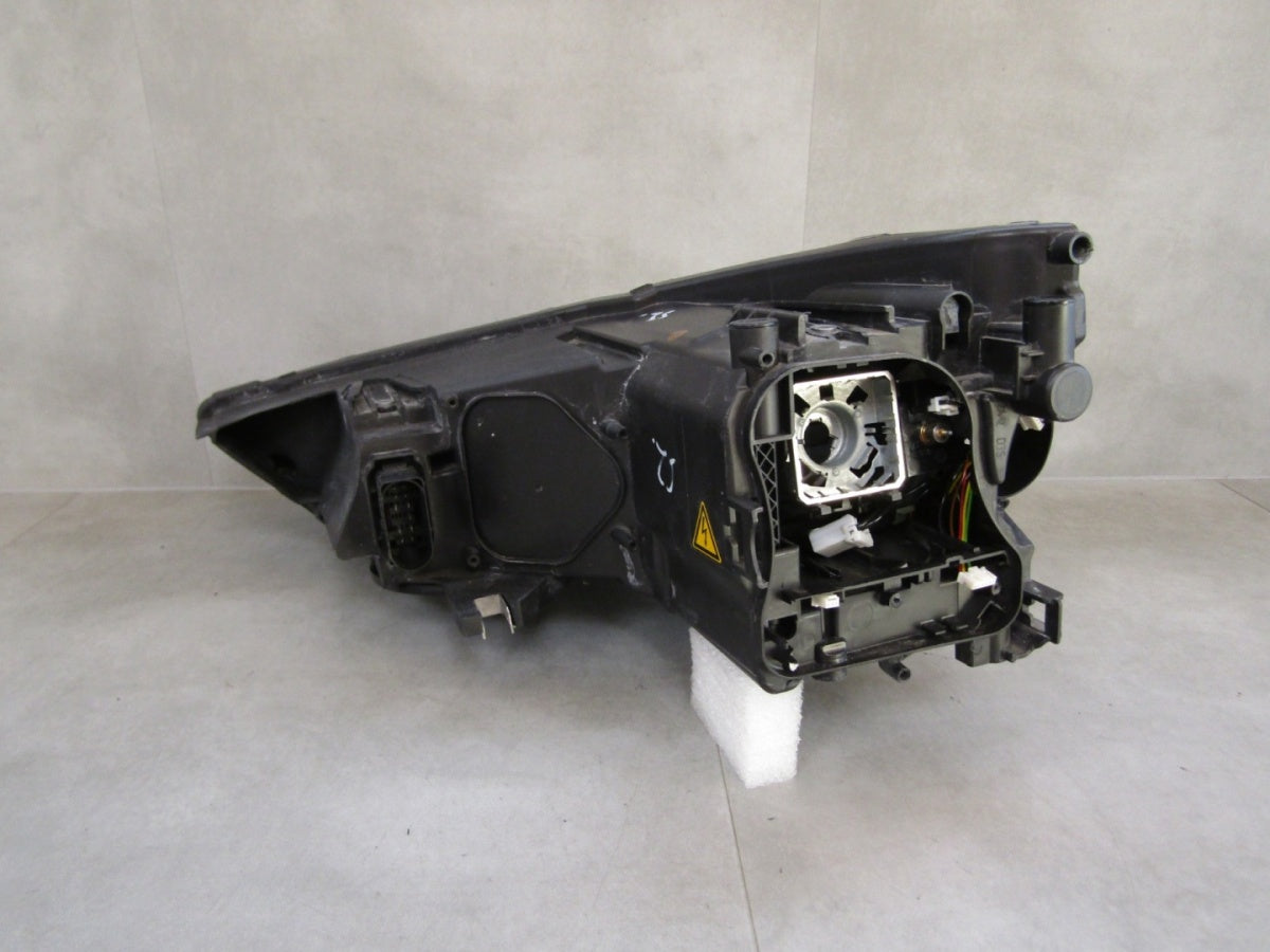 Prednji far AUDI A1 xenon 8X 10-14 desni RH