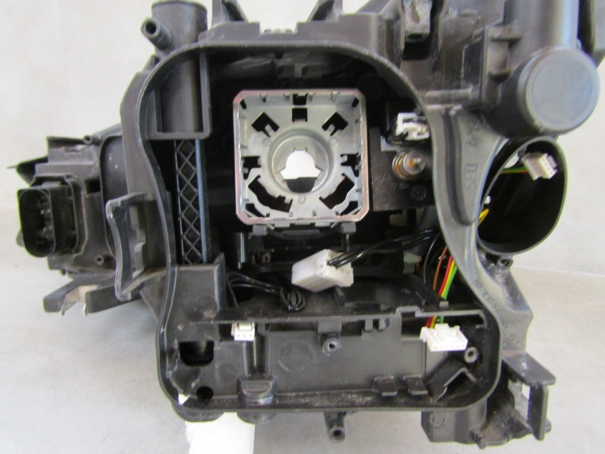 Prednji far AUDI A1 xenon 8X 10-14 desni RH