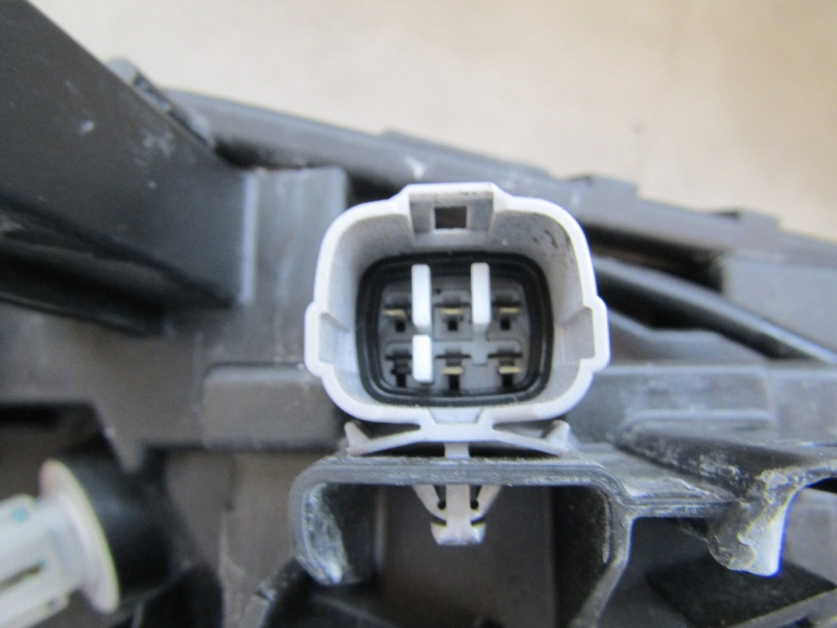 Prednji far LED DRL NISSAN XTRAIL X-TRAIL T33 T 33 lijevi LH lijevi 2102378S