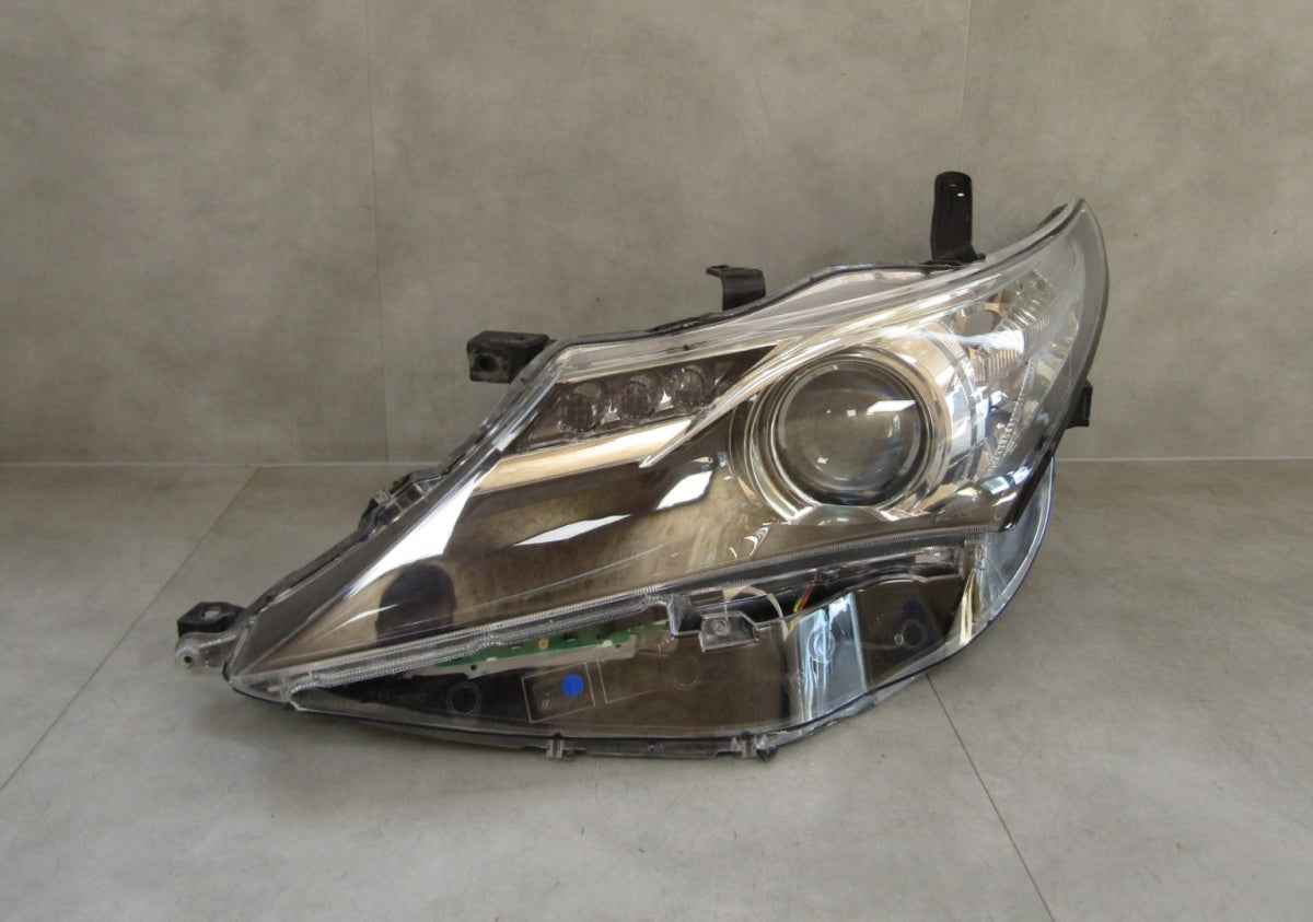 Prednji far TOYOTA AURIS 2 II halogen + LED 12-15 LH lijevi 81150-02E21