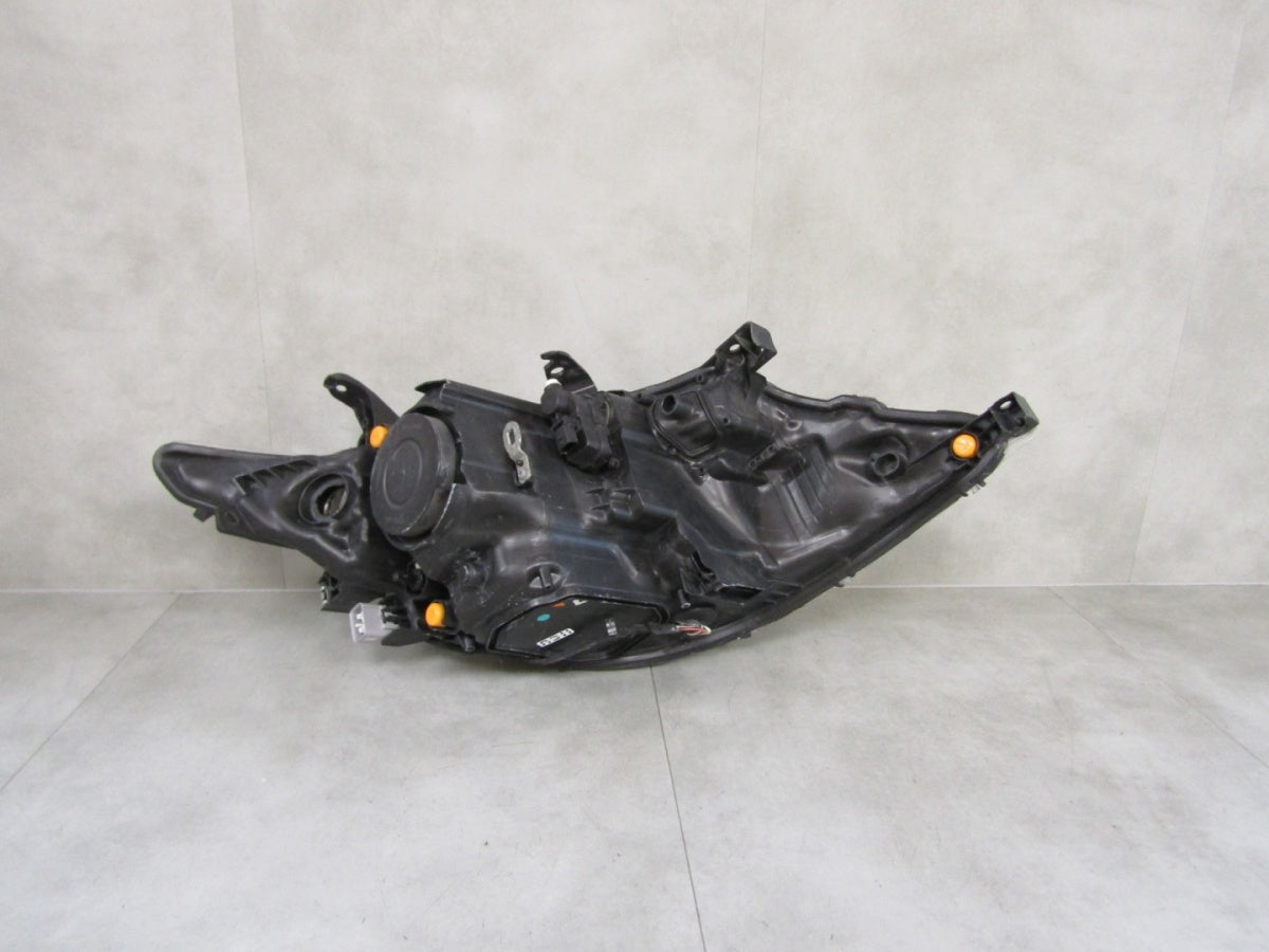 Prednji far TOYOTA AURIS 2 II halogen + LED 12-15 LH lijevi 81150-02E21