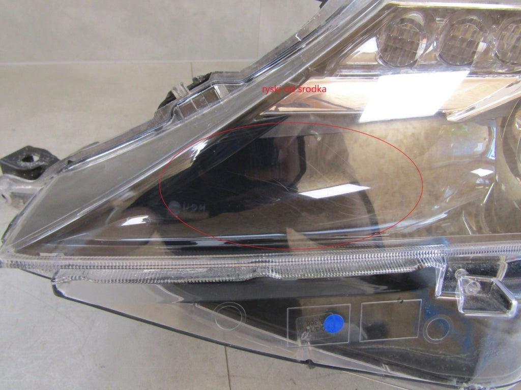 Prednji far TOYOTA AURIS 2 II halogen + LED 12-15 LH lijevi 81150-02E21