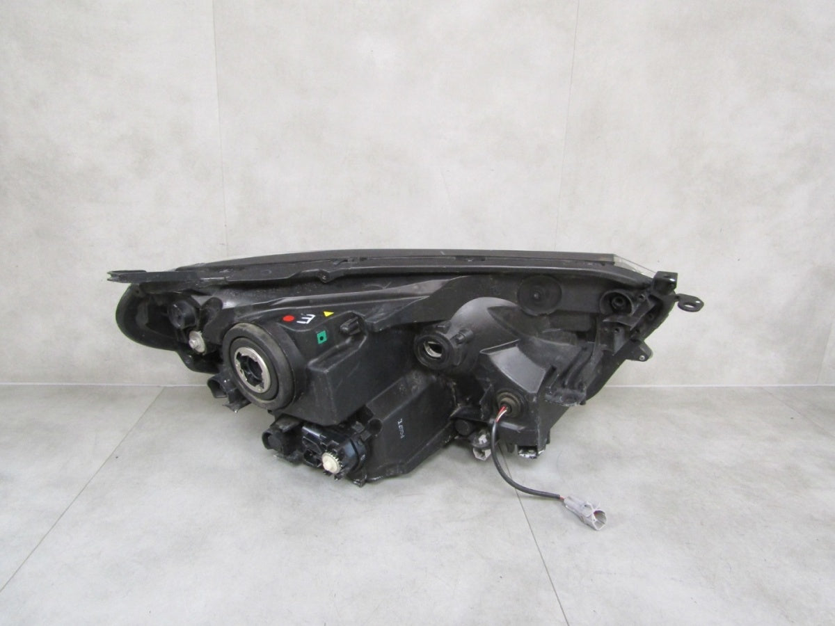 Prednji far TOYOTA RAV4 IV 4 LIFT halogen 15-18 LH lijevi