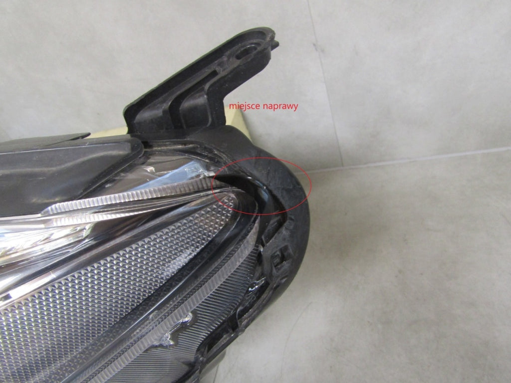 Prednji far TOYOTA RAV4 IV 4 LIFT halogen 15-18 LH lijevi