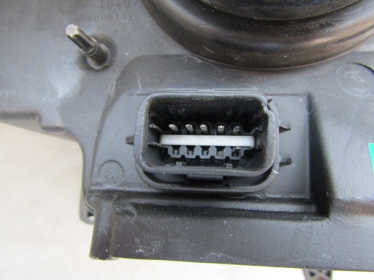 Prednji far RENAULT TWINGO III LIFT LH lijevi 260602593R