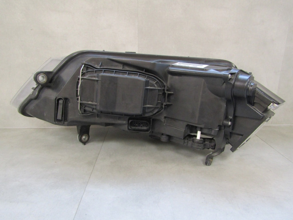 Prednji far VOLKSWAGEN PHAETON I xenon zakretni 02-06RH desni 3D1941032E