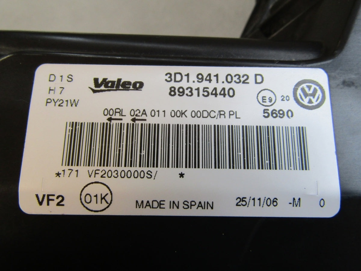 Prednji far VOLKSWAGEN PHAETON I xenon zakretni 02-06RH desni 3D1941032E