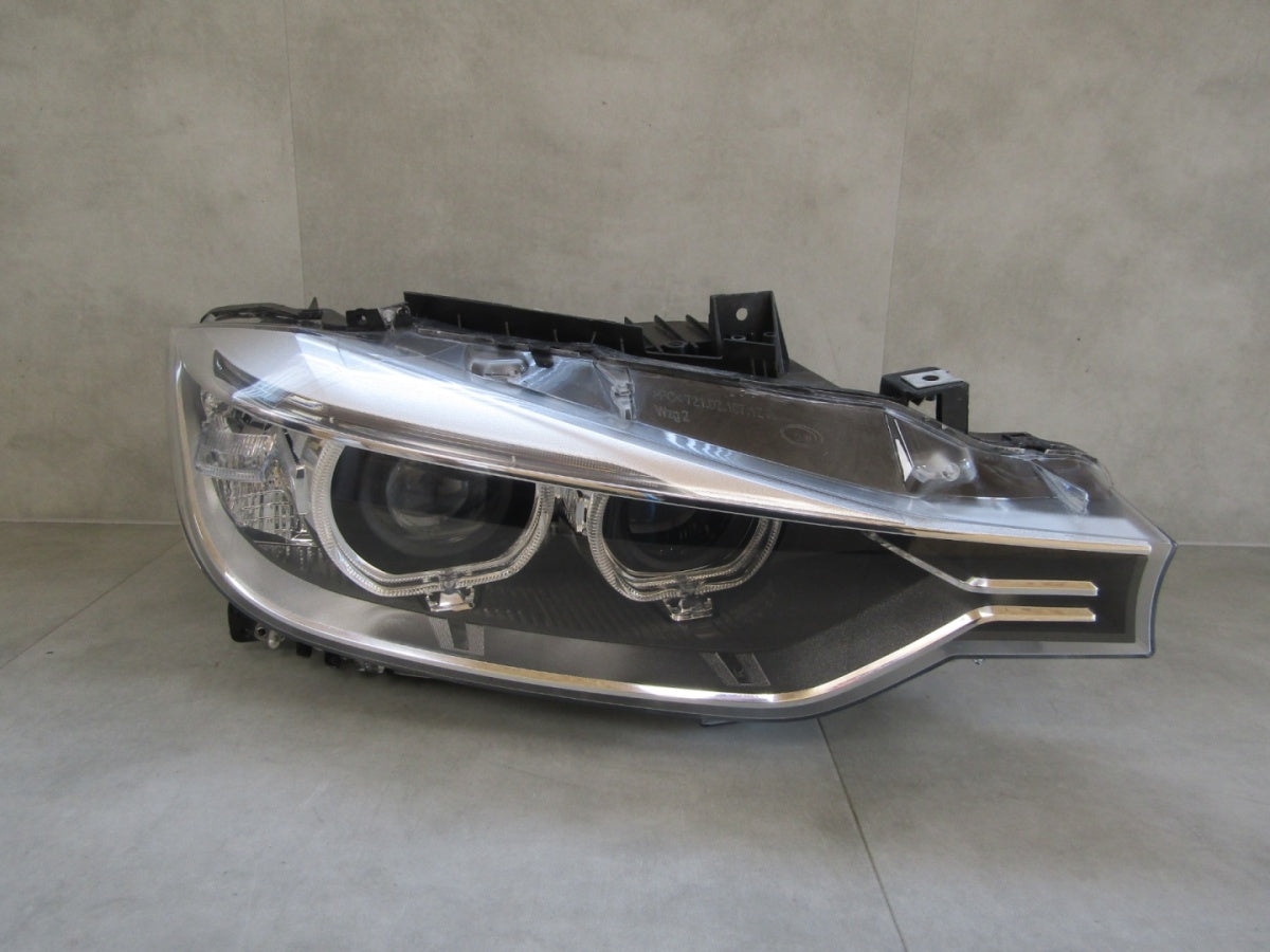 Prednji far BMW 3 F30 F31 xenon nezakretni 11-15 RH