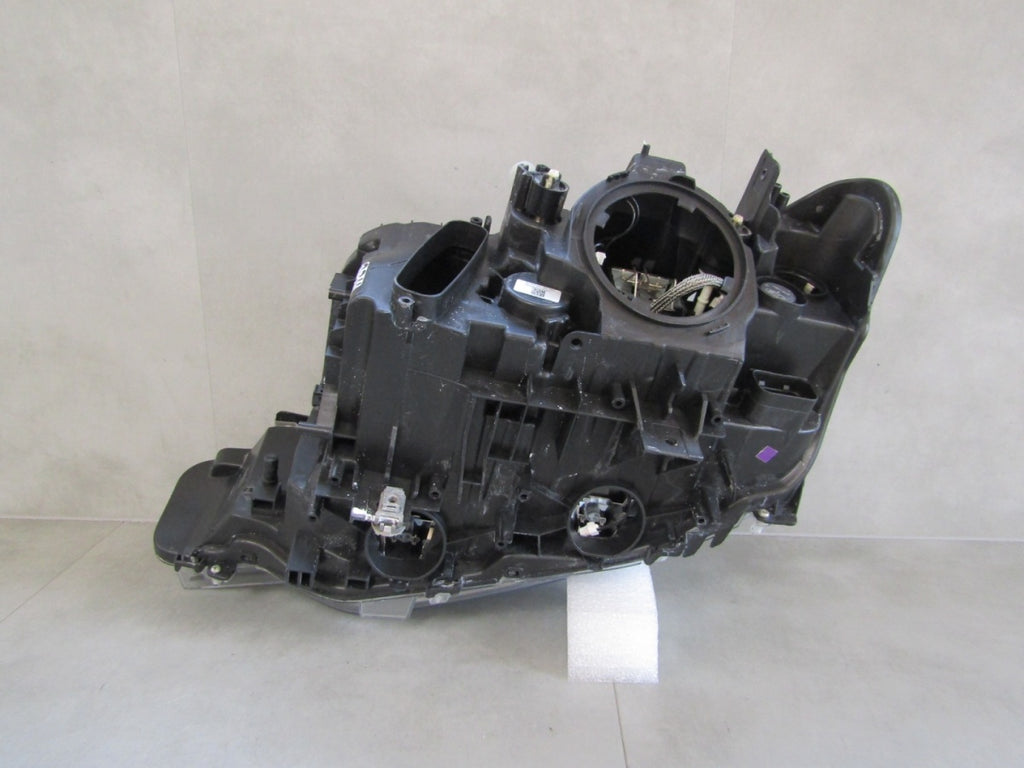 Prednji far BMW 3 F30 F31 xenon nezakretni 11-15 RH