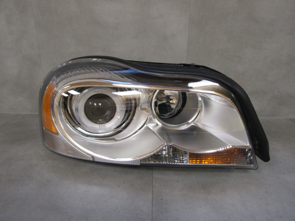 Prednji far Volvo XC90 1 I LIFT xenon zakretni 06-14 RH desni 31111846