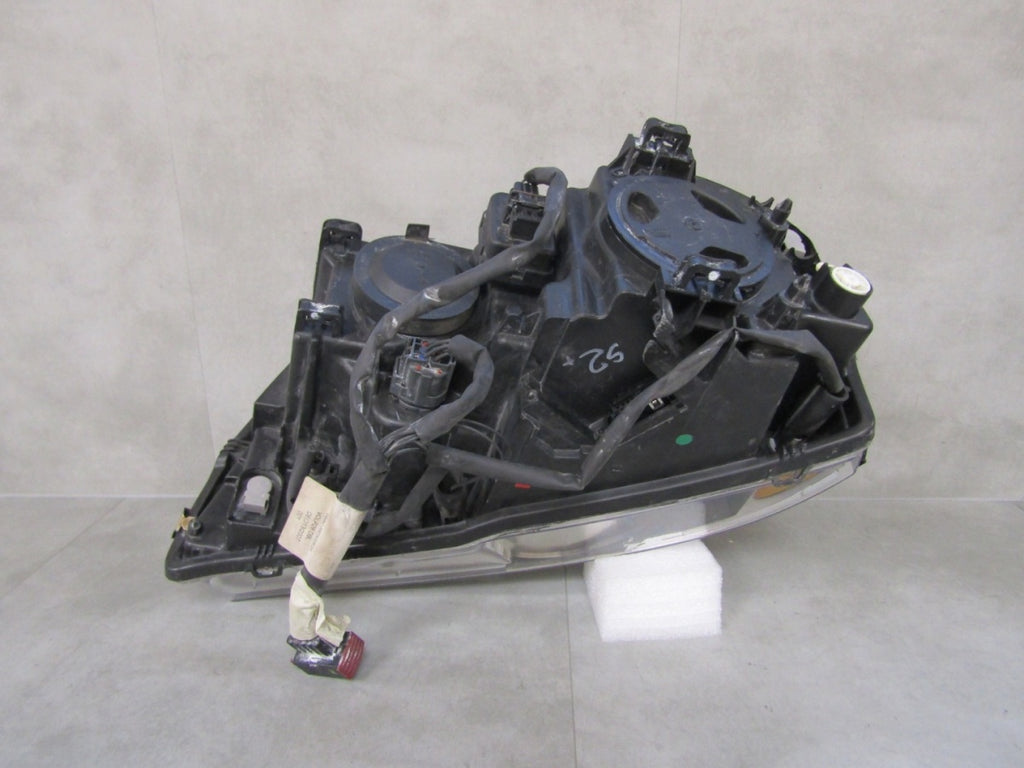 Prednji far Volvo XC90 1 I LIFT xenon zakretni 06-14 RH desni 31111846