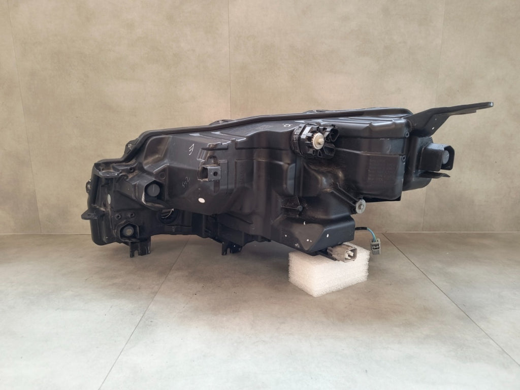 Prednji far Suzuki Vitara 2 II LED LIFT 24- RH desni KOITO 100 7R016
