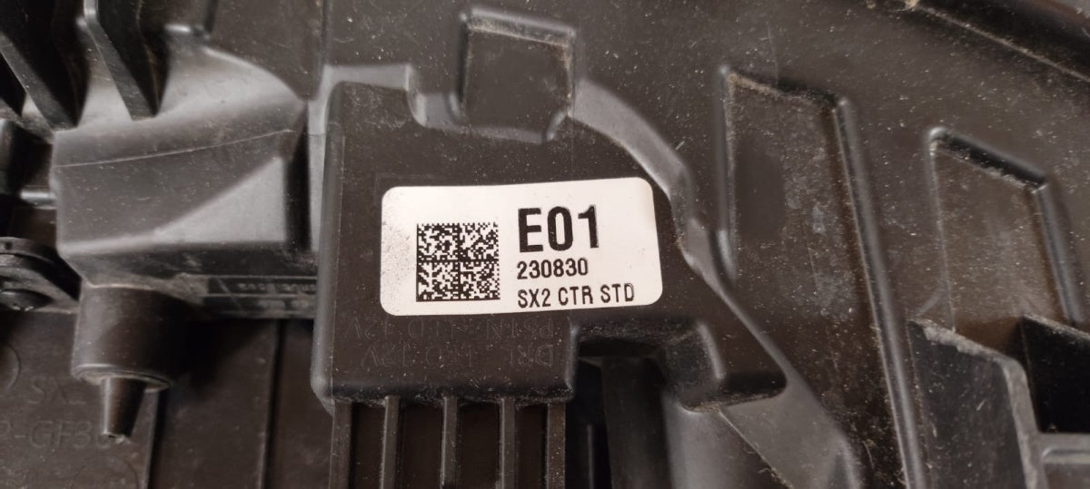 Prednji far Hyundai Kona EV LED DRL 22-