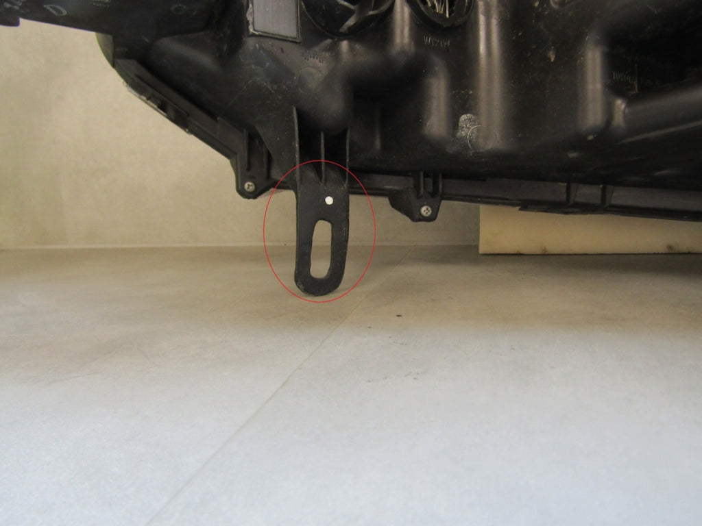 Prednji far TOYOTA COROLLA CROSS LED 20- RH