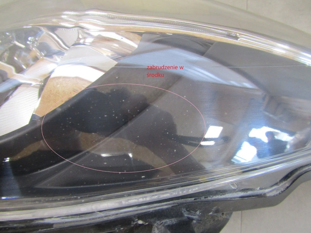 Prednji far Toyota Yaris 3 III Lift halogen sa sočivom Z LED 14-17 LH lijevi