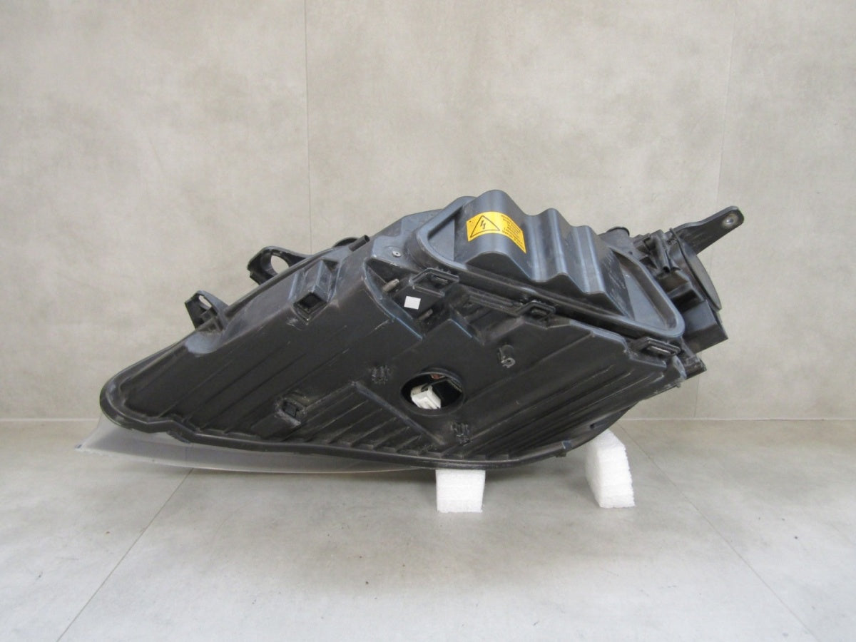 Prednji far VOLVO V 40 II xenon 12-16 RH desni 31283333