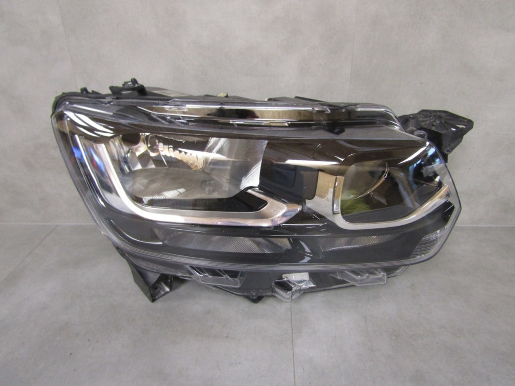 Prednji far TOYOTA PROACE CITY halogen RH PRAWA19- 9835780580