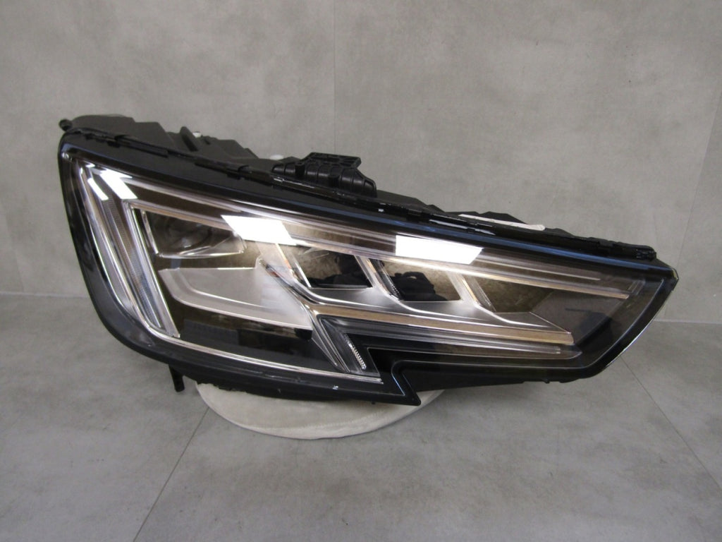 Prednji far Audi A4 B9 FULL LED MATRIX 15-19 RH desni