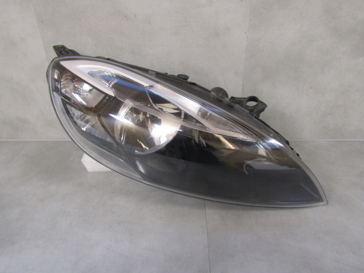 Prednji far Volvo V40 halogen 12-16 RH 31420004