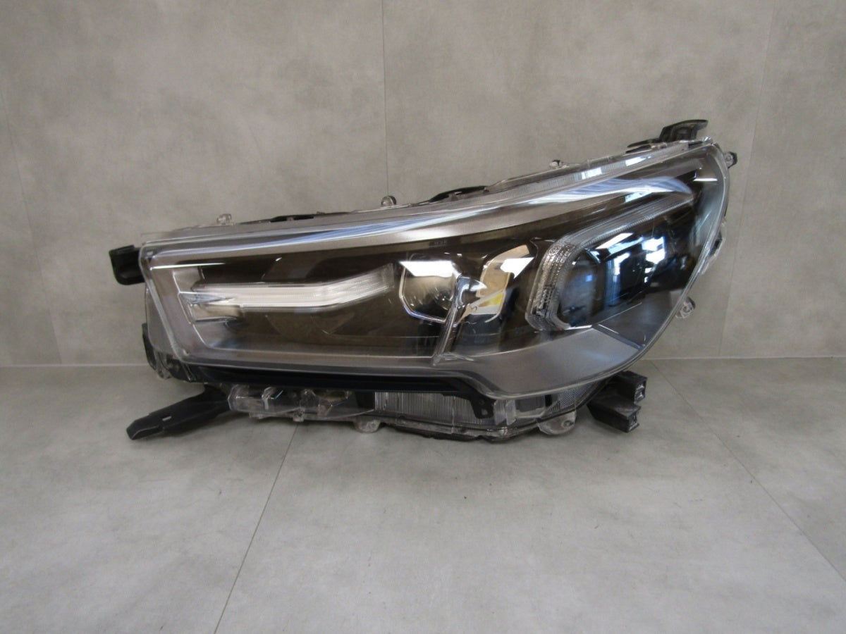 Prednji far TOYOTA HILUX VIII 8 LIFT FULL LED LH lijevi 20-