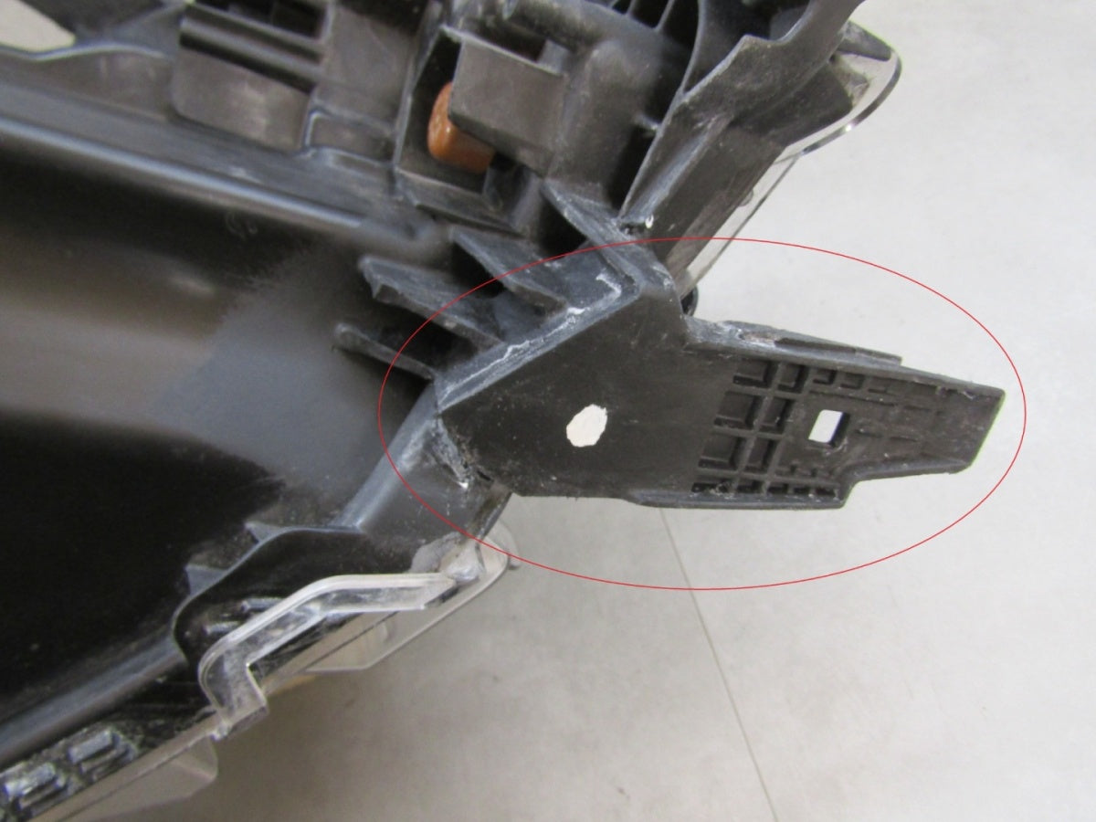 Prednji far TOYOTA HILUX VIII 8 LIFT FULL LED LH lijevi 20-
