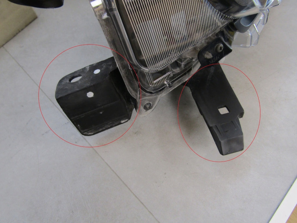 Prednji far TOYOTA HILUX VIII 8 LIFT FULL LED LH lijevi 20-