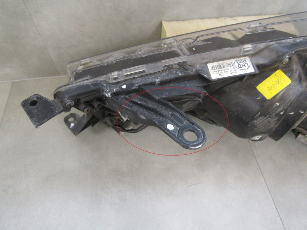 Prednji far Toyota Corolla E16 E17 E18 halogen z Led 13-16 RH desni 81110-02E70-00