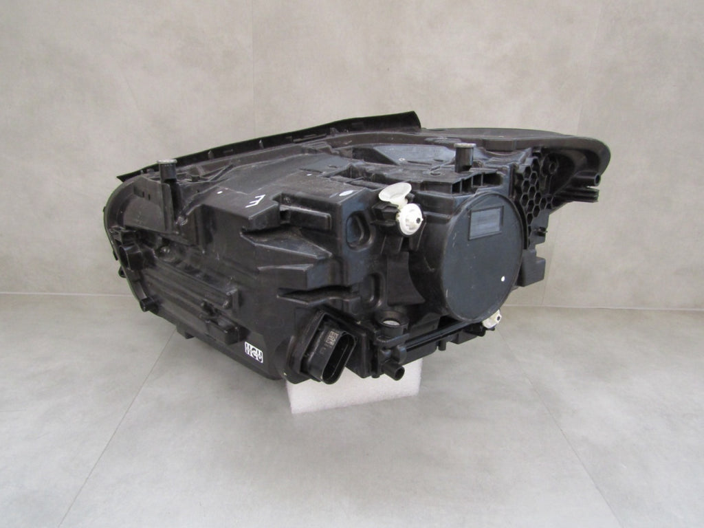 Prednji far Mercedes B klasa W247 Lift LED PERFORMANCE 22- RH