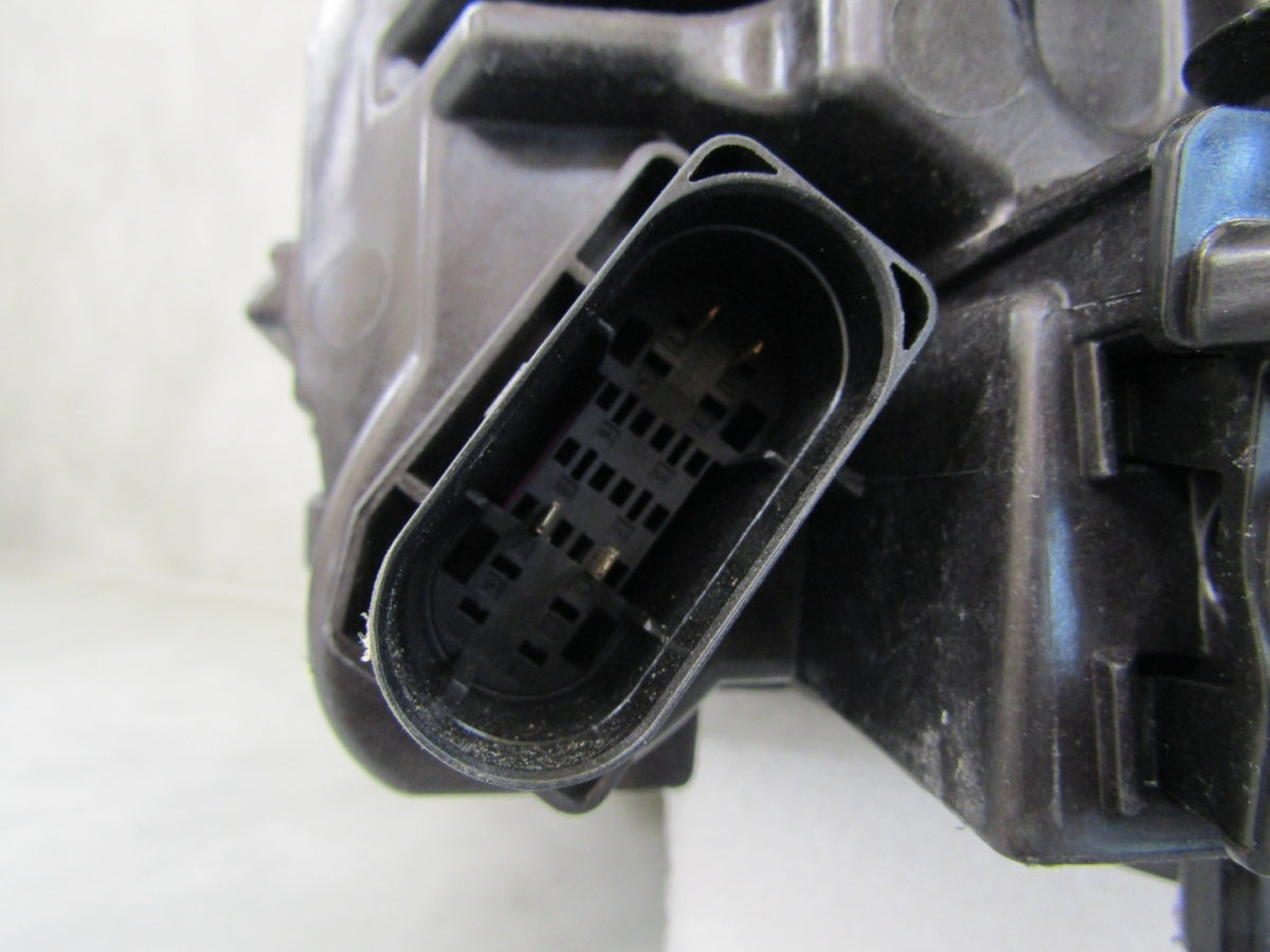 Prednji far Mercedes B klasa W247 Lift LED PERFORMANCE 22- RH