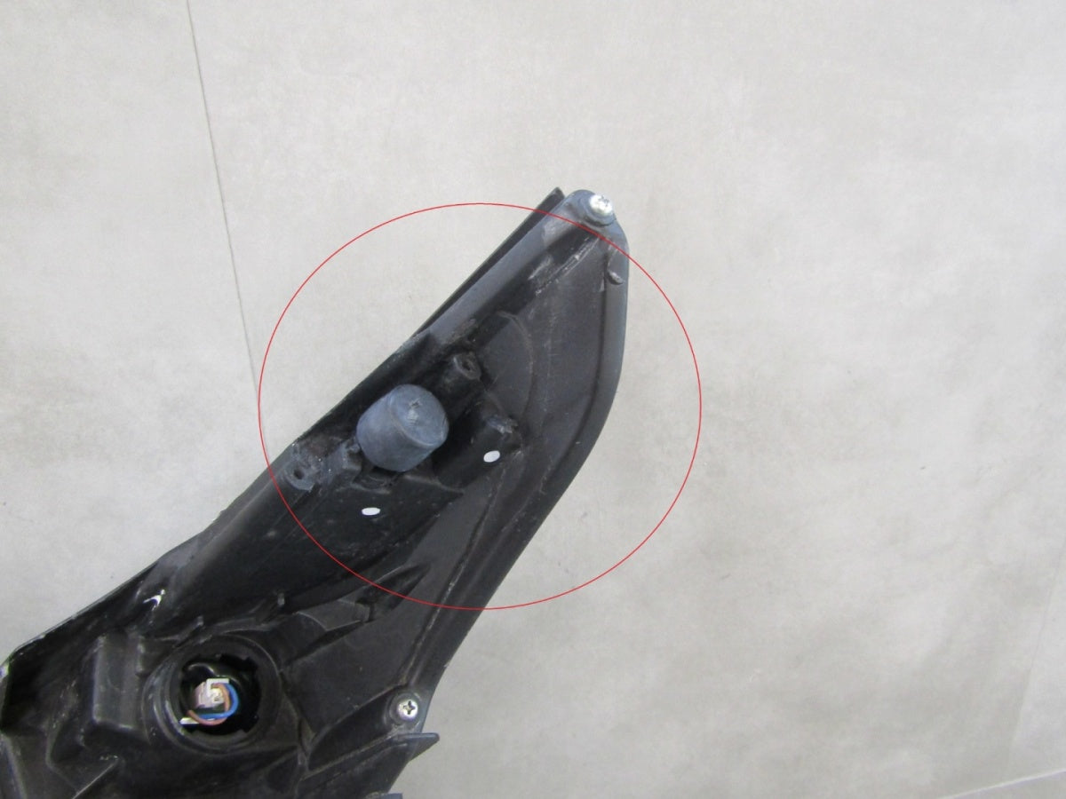 Prednji far TOYOTA AVENSIS T27 LIFT 11-15 xenon zakretni RH desni 10000-17687