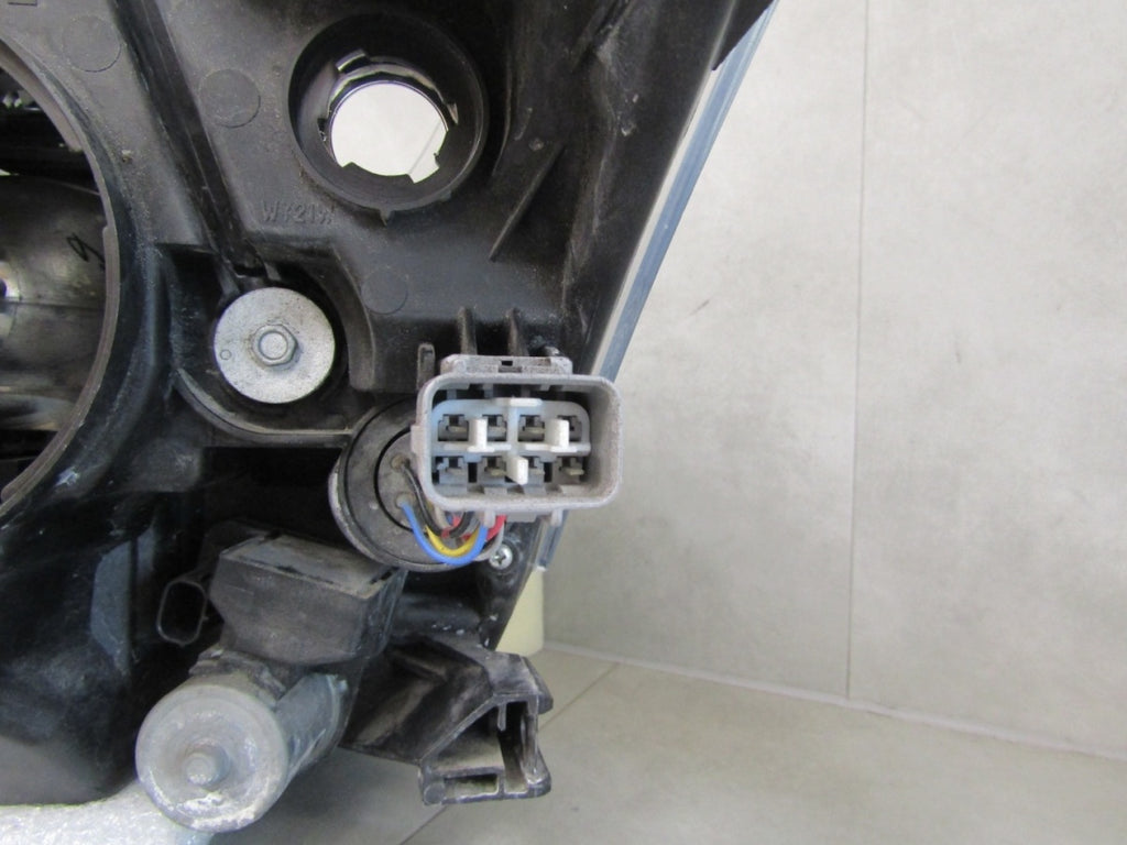 Prednji far TOYOTA AVENSIS T27 LIFT 11-15 xenon zakretni RH desni 10000-17687