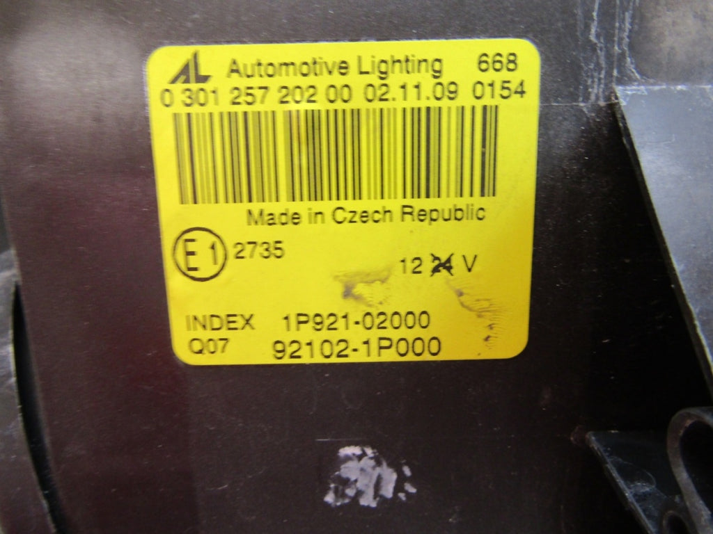 Prednji far Kia Venga halogen 09-19 RH desni 92102 1P000