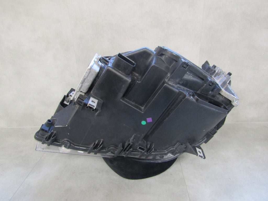 Prednji far BMW 7 F01 F02 xenon zakretni 08-12 RH desni 7182150